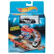 Mattel Hot Wheels Tollbooth Takedown Track Set