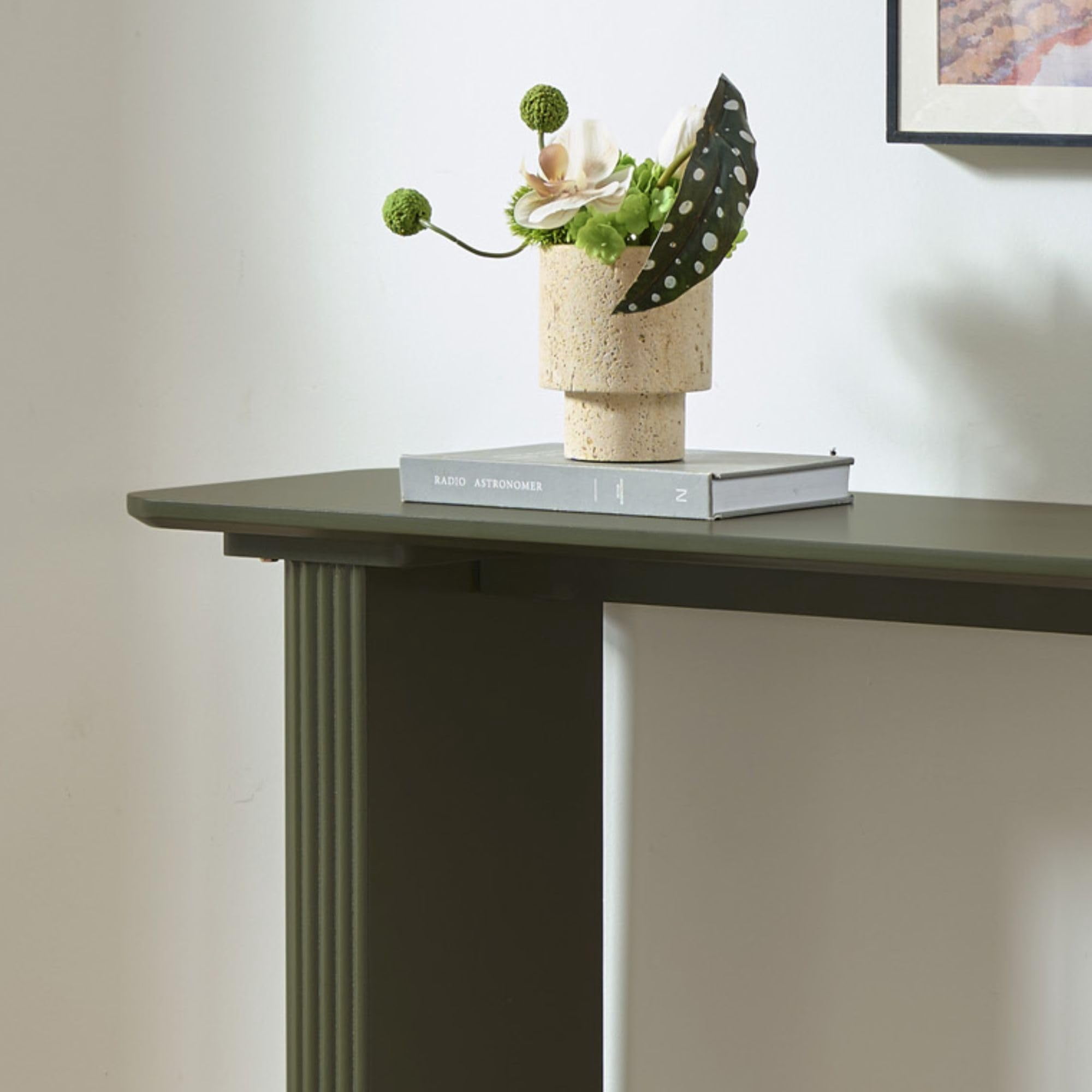 Kings Brand Furniture Varenne Console Table – Contemporary Rectangular Wood Entryway Table with Fluted Architectural Legs, Slim Design for Hallway, Foyer, or Living Room (Caviar)