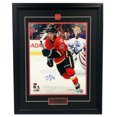 thumbnail image 1 of Johnny Gaudreau Calgary Flames Autographié Bataille d'Alberta 26x32 Cadre, 1 of 1