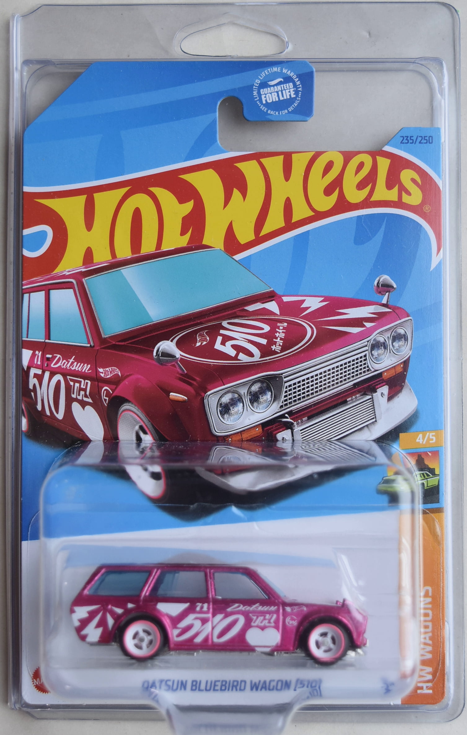大大大特価✧˚꧁ HotWheels ꧂ ‘71 Datsun Bluebird Hot Wheels 1:64 Scale Die Cast Datsun Bluebird Wagon Super