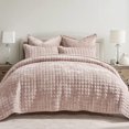 thumbnail image 1 of Juego de edredón RECYCO Luxury Velvet Full Queen con 2 fundas de color rosa, 1 of 7