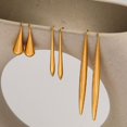 thumbnail image 3 of Pendientes de acero de titanio de lujo, exquisitos, huecos, ligeros y combinables, pendientes populares exagerados de alta calidad, 3 of 6