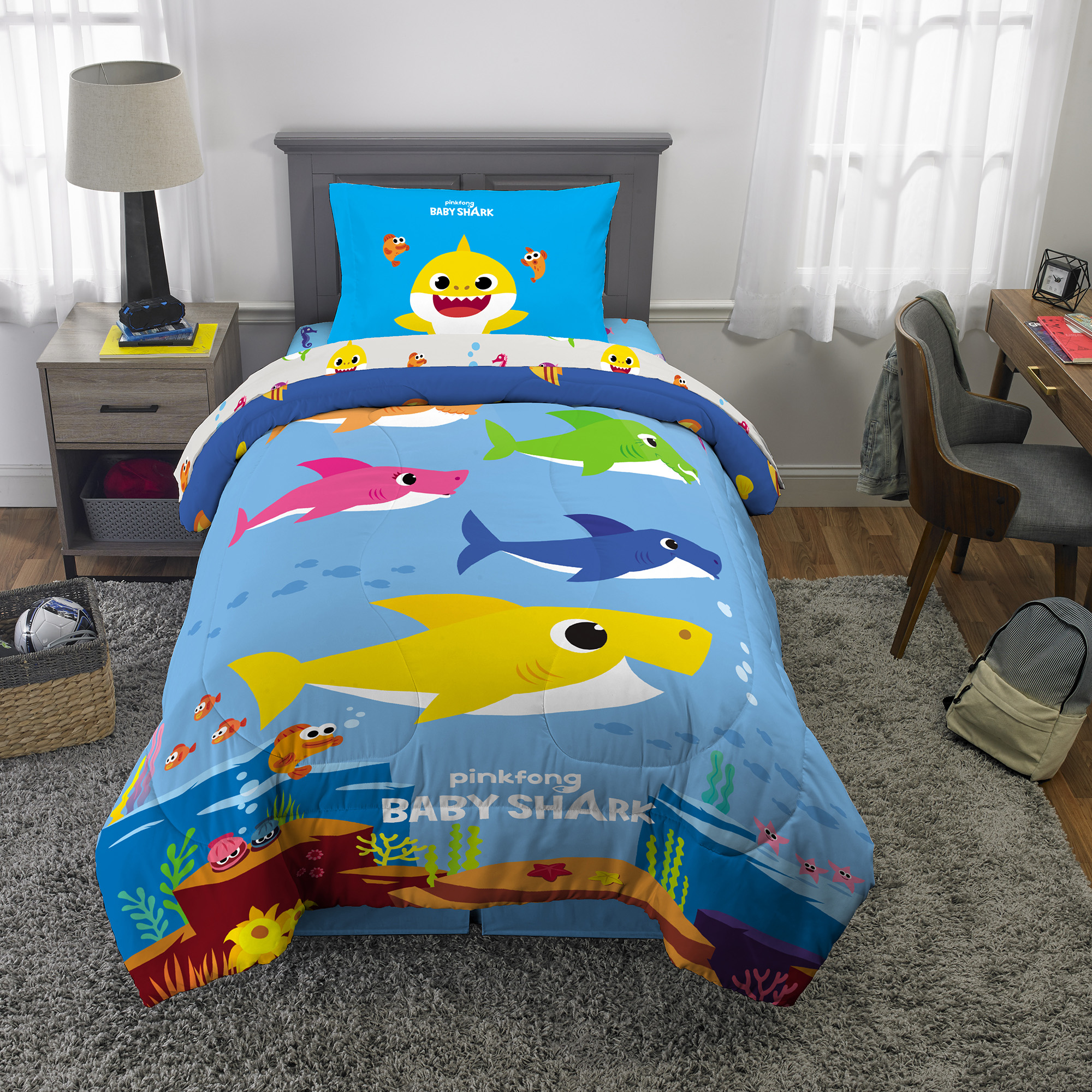 New 4 Piece Baby Shark Twin Bedding Sheet Set Comforter Kids Bed