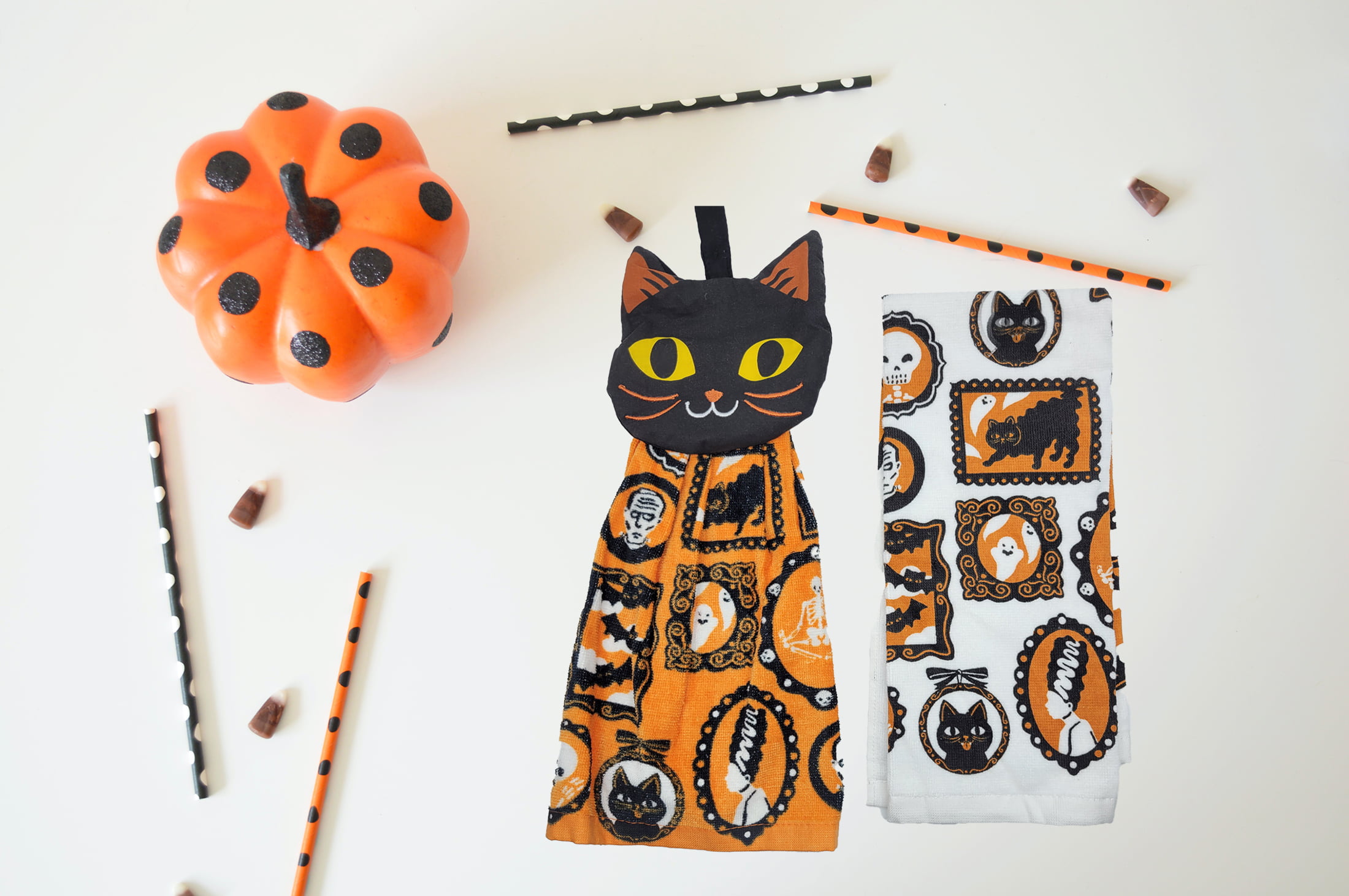 Halloween Kitchen Towels And Pot Holder-Black Cat – Capital Books