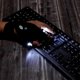 thumbnail image 3 of Par de 2 guantes con linterna LED, ideales para pesca, reparación de destornilladores y trabajos manuales. Regalos para artesanos., 3 of 4