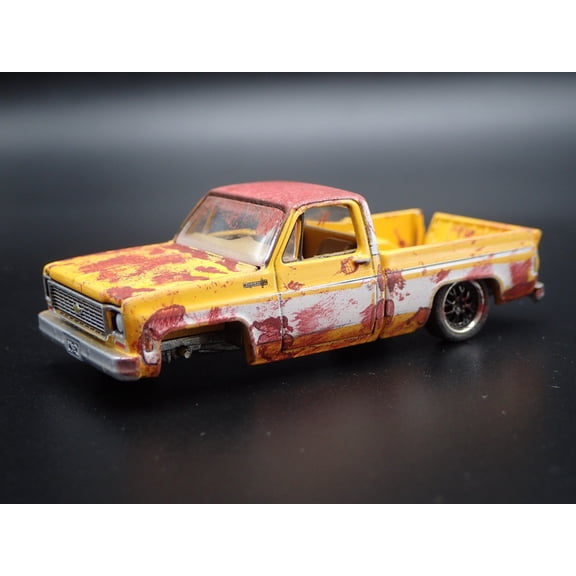 Open Box 1973 73 CHEVY CHEVROLET FLEETSIDE SQUARE BODY TRUCK 1:64 SCALE DIECAST MODEL CAR
