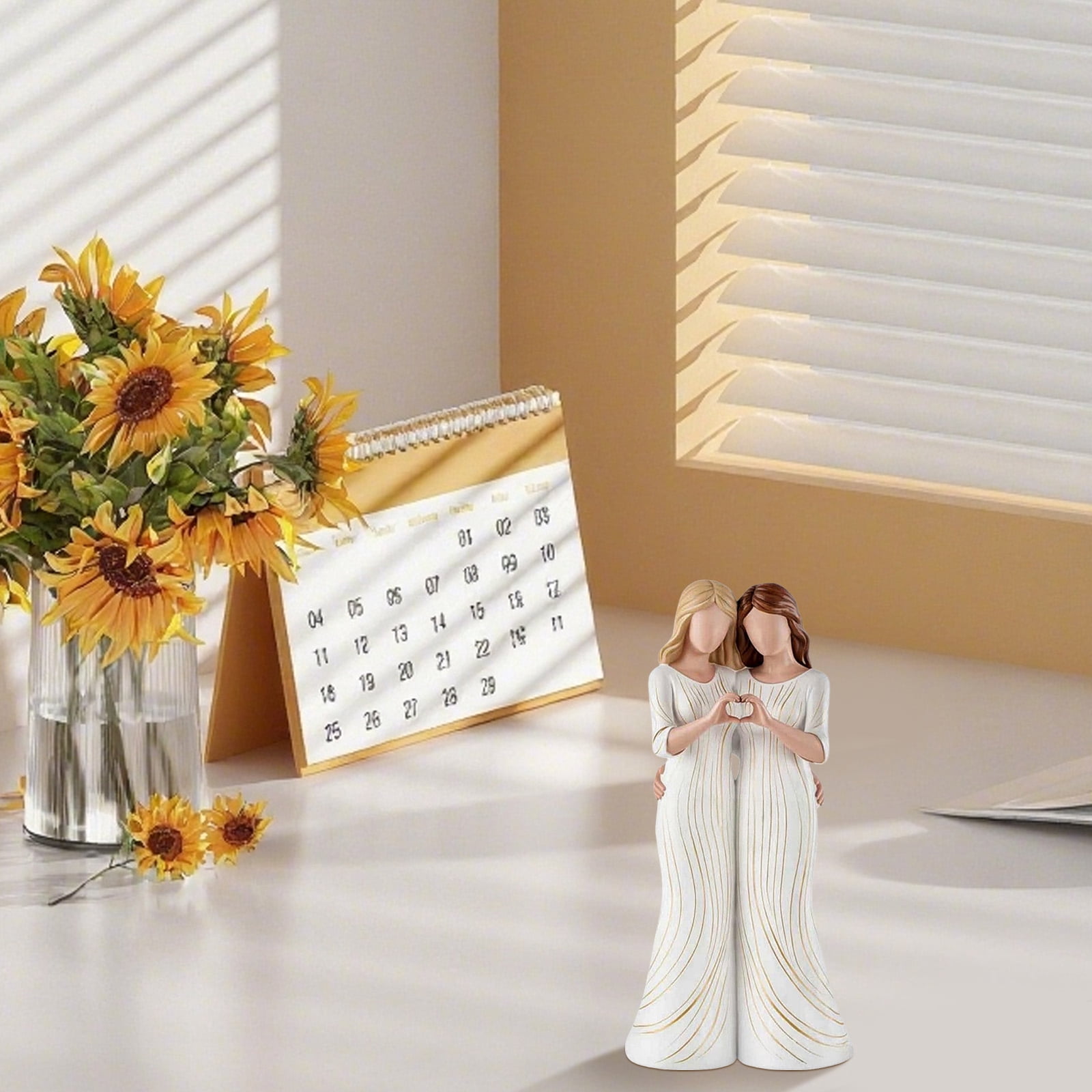 Friendship Resin Statue Female Decorative Miniature Statue Sisters Friendship Resin Statue Decorative Figurine for Women, for Friends & Sisters, Home Decor for Living Room Dorm Apartment