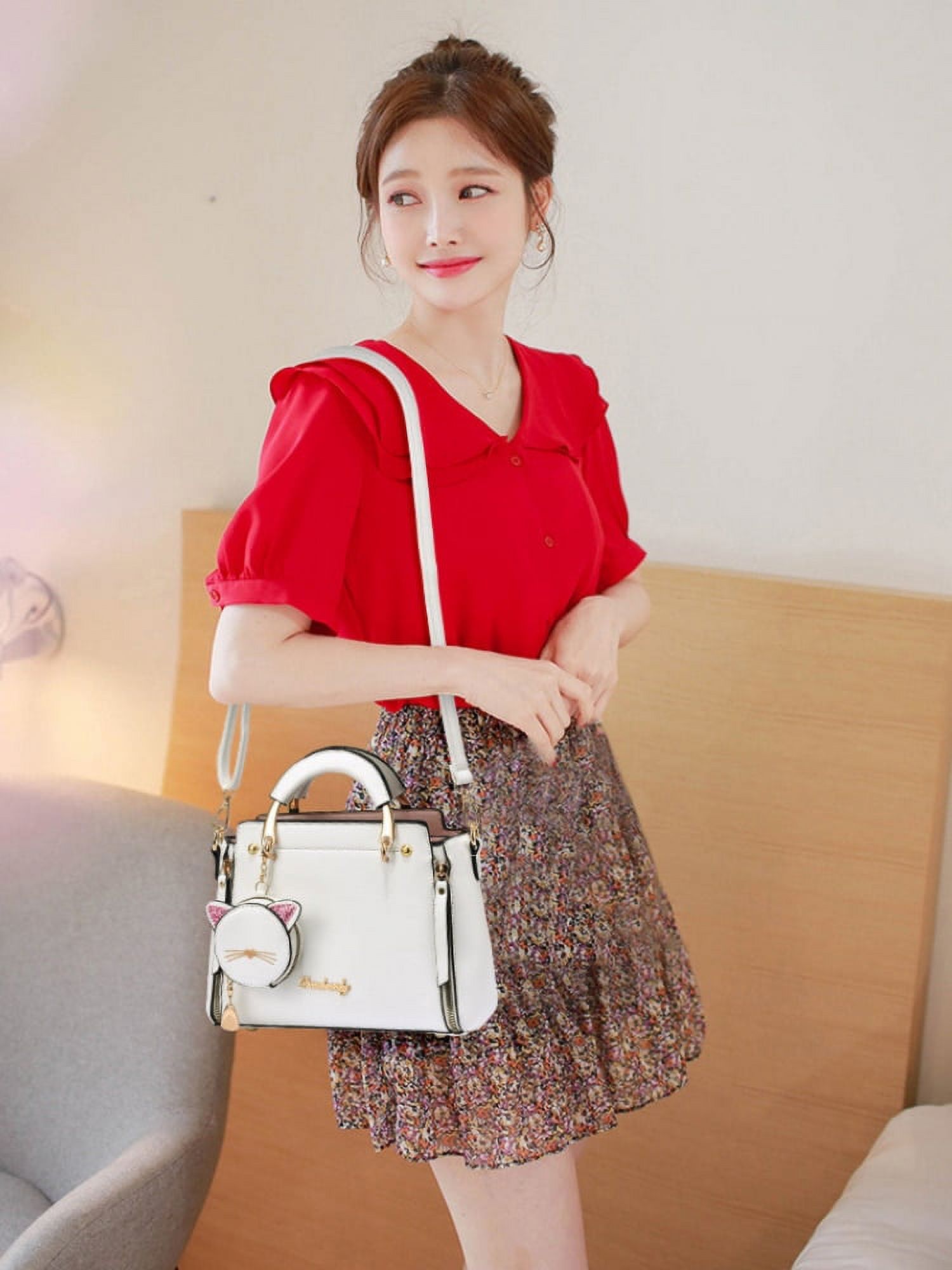 Premium Photo  Shopping cheaper than psychiatrist. trendy girl holding  small bag. stylish accessories. fashionable woman in jacket. spring  fashion. female wear beret. handbag or purse accessories. accessories shop.