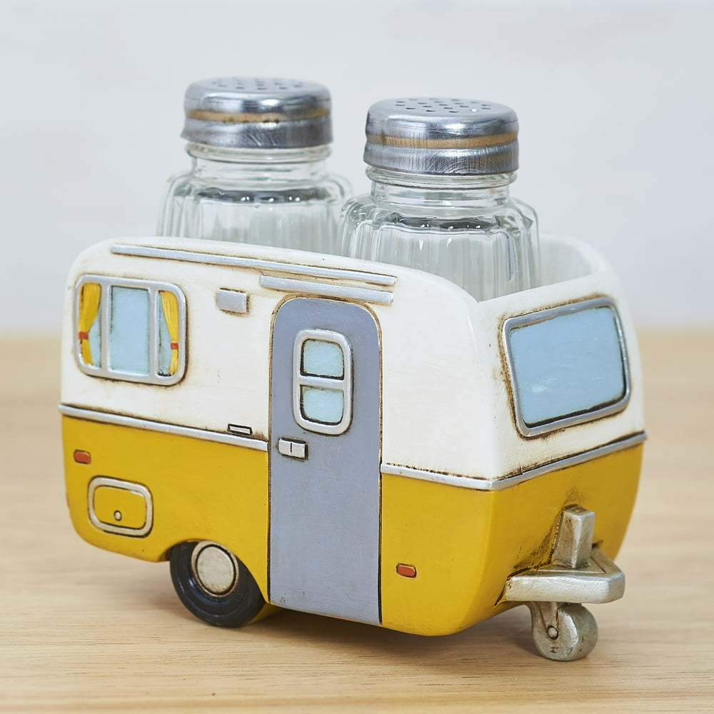 Country Camper Salt And Pepper Shakers With Caravan Holder Tray