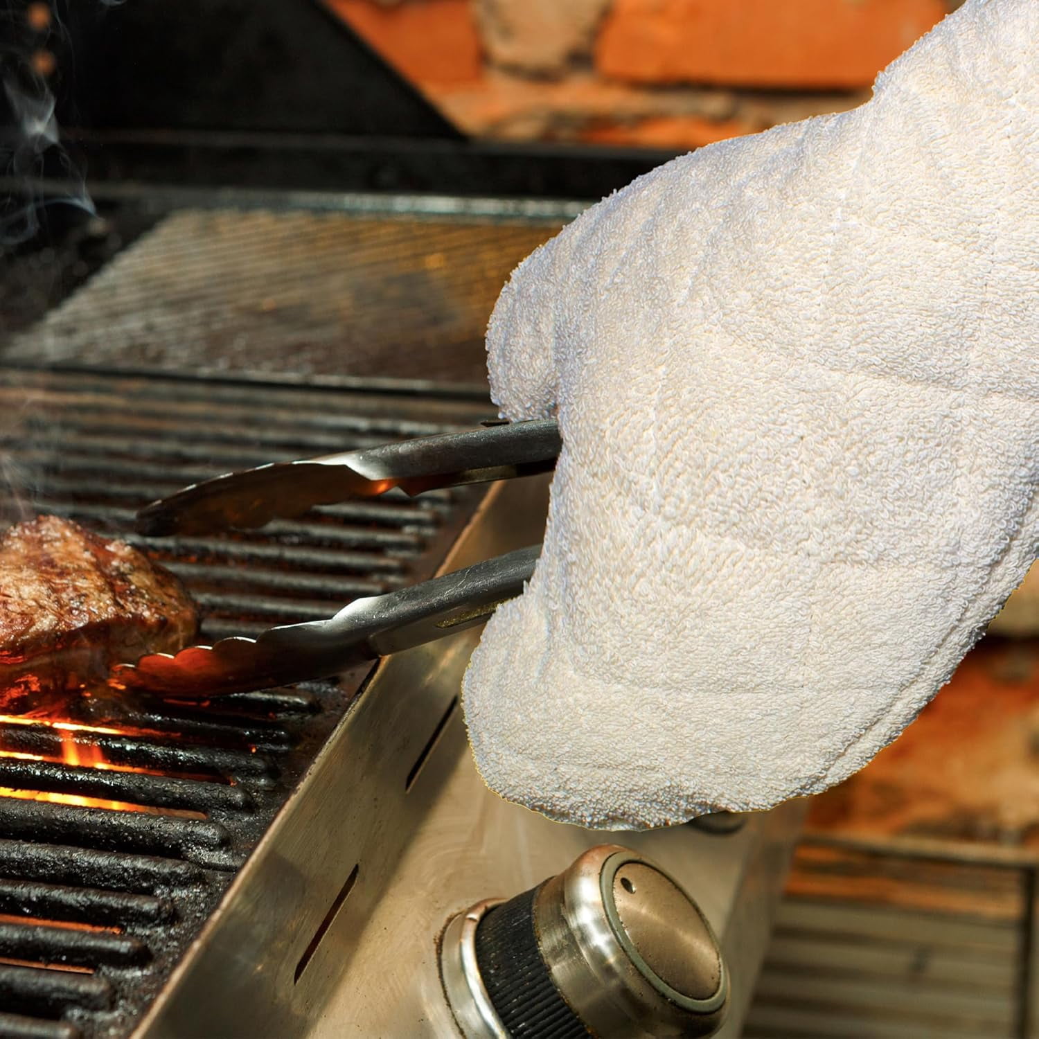Quilted Cotton Terry Oven Mitts for Baking, BBQ, and Cooking Protection, Heat-Resistant Gloves for Kitchen and Grill, Comfortable Grip, Machine Washable, Reusable, 17-Inch, 1 Pair