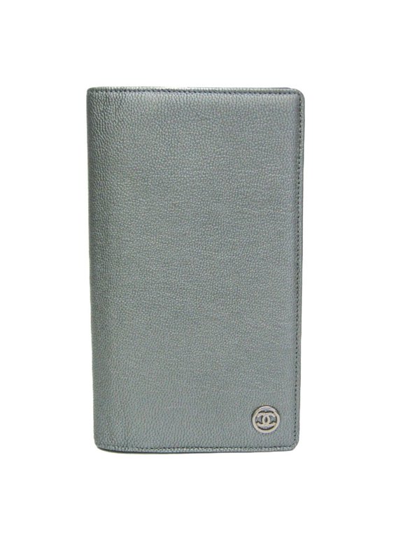 Pre-Owned Chanel Coco Button Women's Leather Long Wallet (bi-fold) Silver (Good)