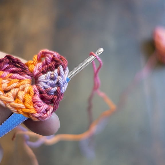 WHAMVOX Ergonomic Handle Crochet Hooks 8Pcs For Crocheting And Knitting With Plastic And Aluminum