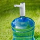 thumbnail image 4 of Bomba dispensadora de agua eléctrica portátil | USB recargable | Se adapta a jarras universales de 3, 4, 5 galones | Apagado automático | Libre de instalación | Tubo de silicona apto para uso, 4 of 5