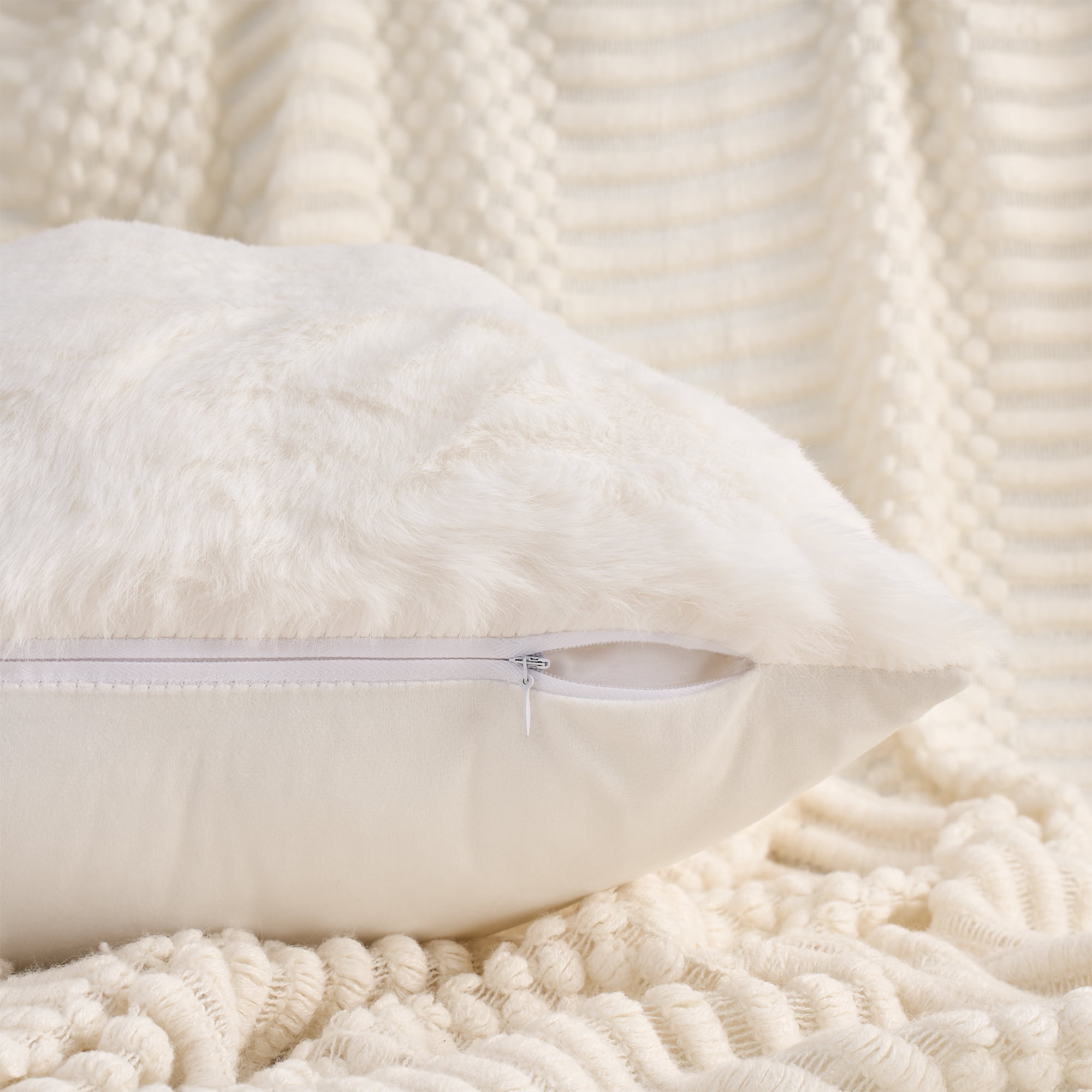 Unique Bargains 2pcs Soft Fluffy Pillow Covers for Living Room White 18" x 18"