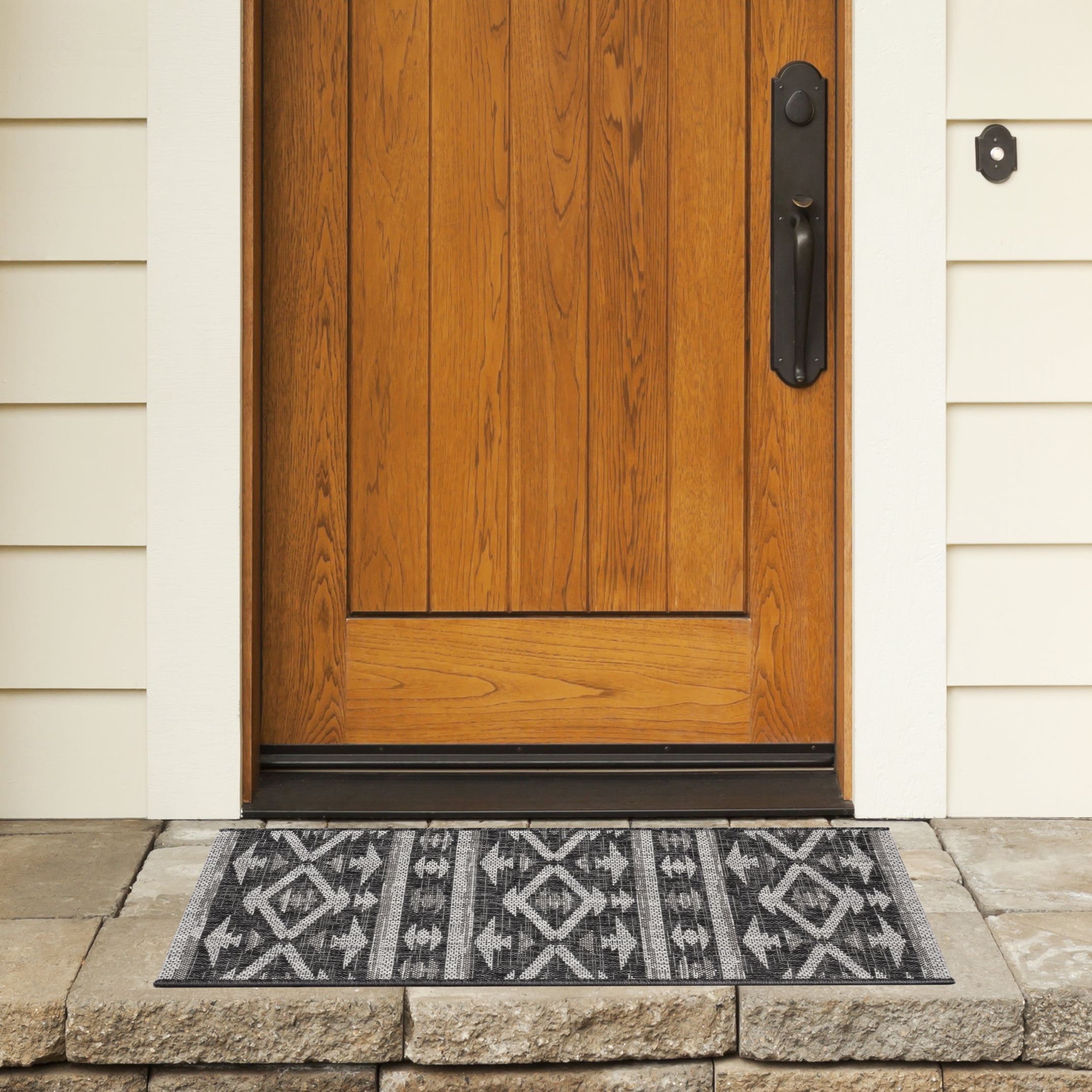 SAFAVIEH Courtyard April Geometric Indoor/Outdoor Area Rug, Black/Grey, 5'3" x 7'7"