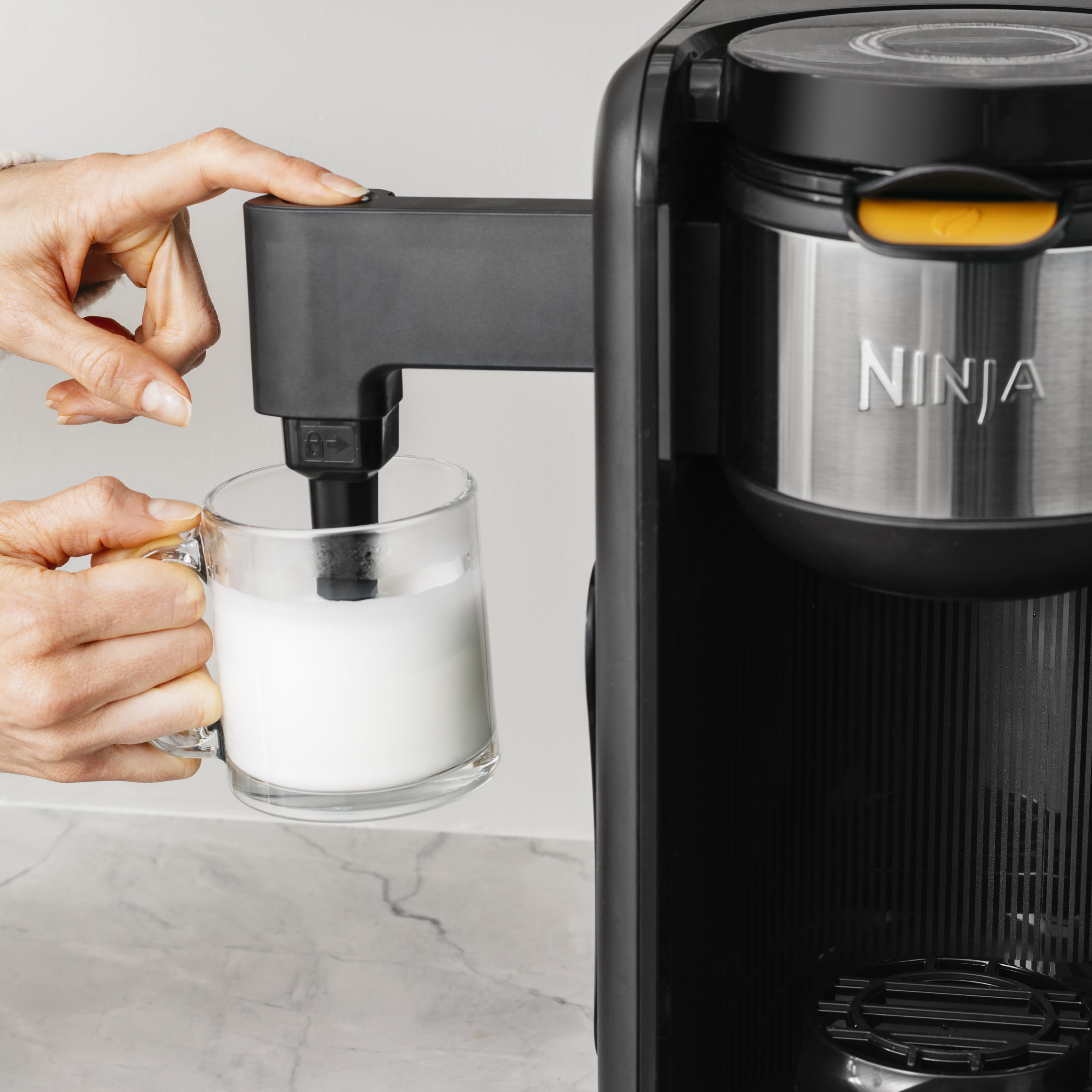 Ninja Auto iQ Intelligent Hot/Cold Brew Tea and Coffee Maker w/ Built In Frother 