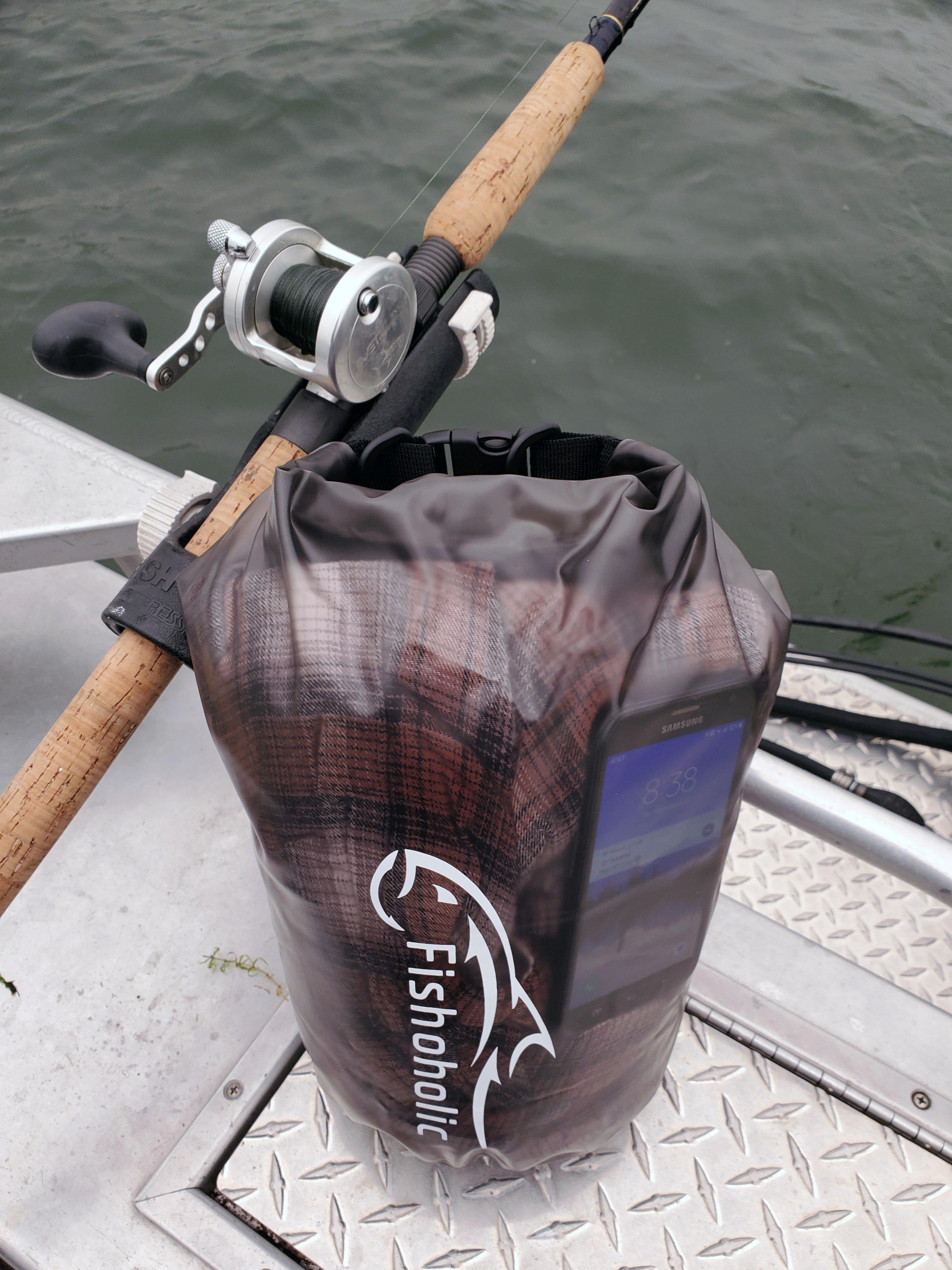 Fishoholic Dry Bag - Waterproof Gear Bags - Fail-Safe Snap - Made Tough & Durable for Kayaking Boating Fishing Hiking Camping Paddle Board & Tailgaiting (semi-clear, 5L)