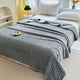 thumbnail image 1 of Manta de forro polar suave para sofá | Diseño a rayas de 200 x 180 cm | Manta de poliéster cálida y acogedora para sofá, cama o viajes | Regalo decorativo, 1 of 6
