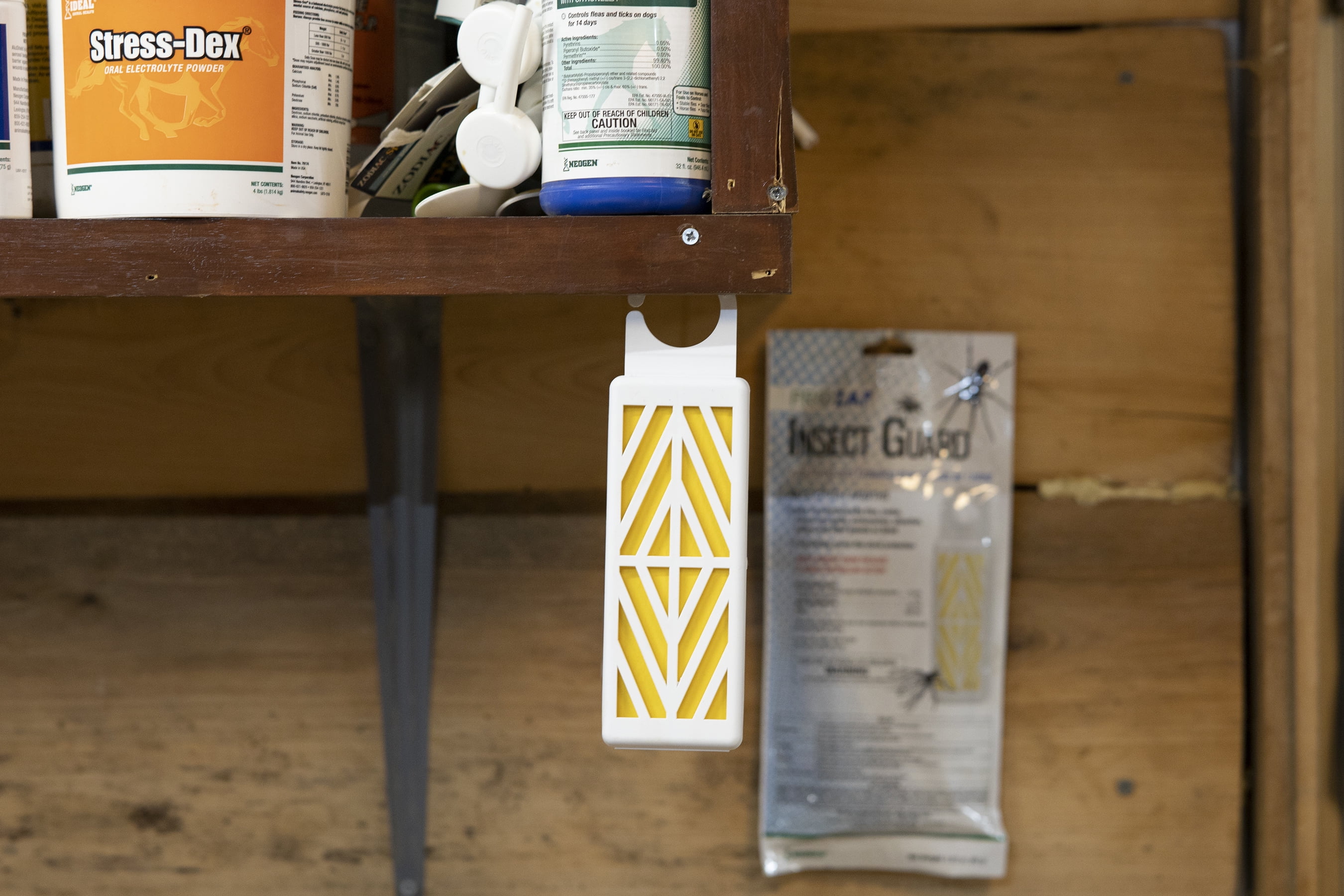 Chemtech Insect Guard Hanging Solid Insect Killer - Ready to Use - 2.8 oz Card