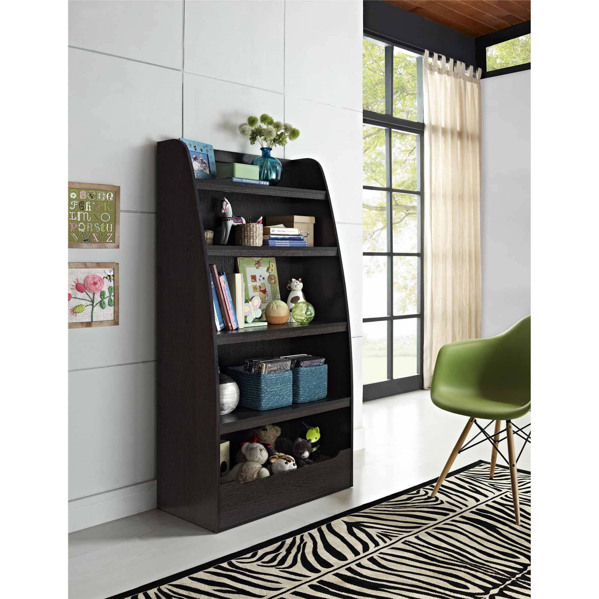 Minimalist Kids Bookcase with Simple Decor