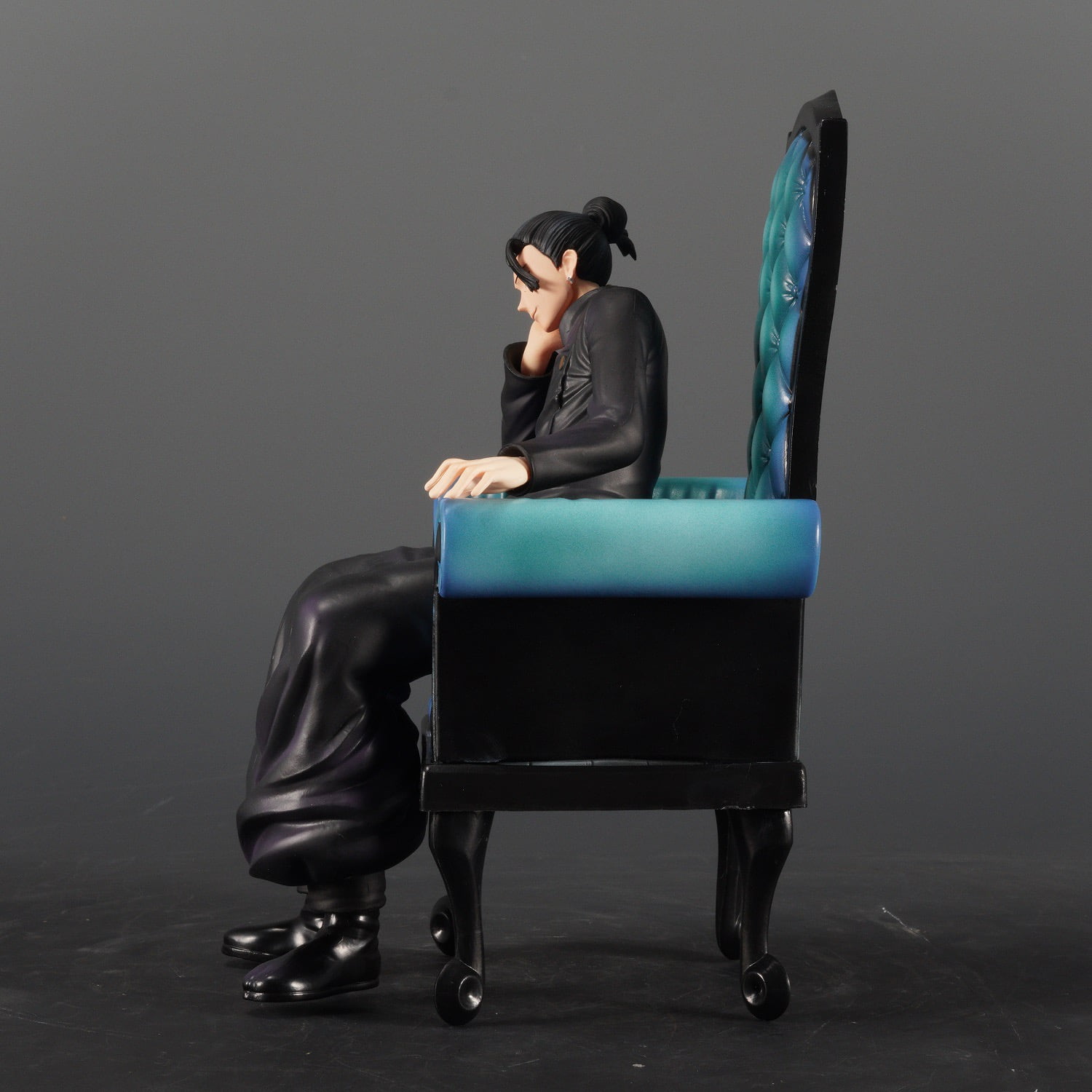 Geto Suguru Figure, Gojo Satoru‌‌ Figure, 2pc Sitting Sofa Action Figures 24cm/9.4inch Handmade PVC Characters Collectible Souvenirs for Anime Fans Gifts (b)