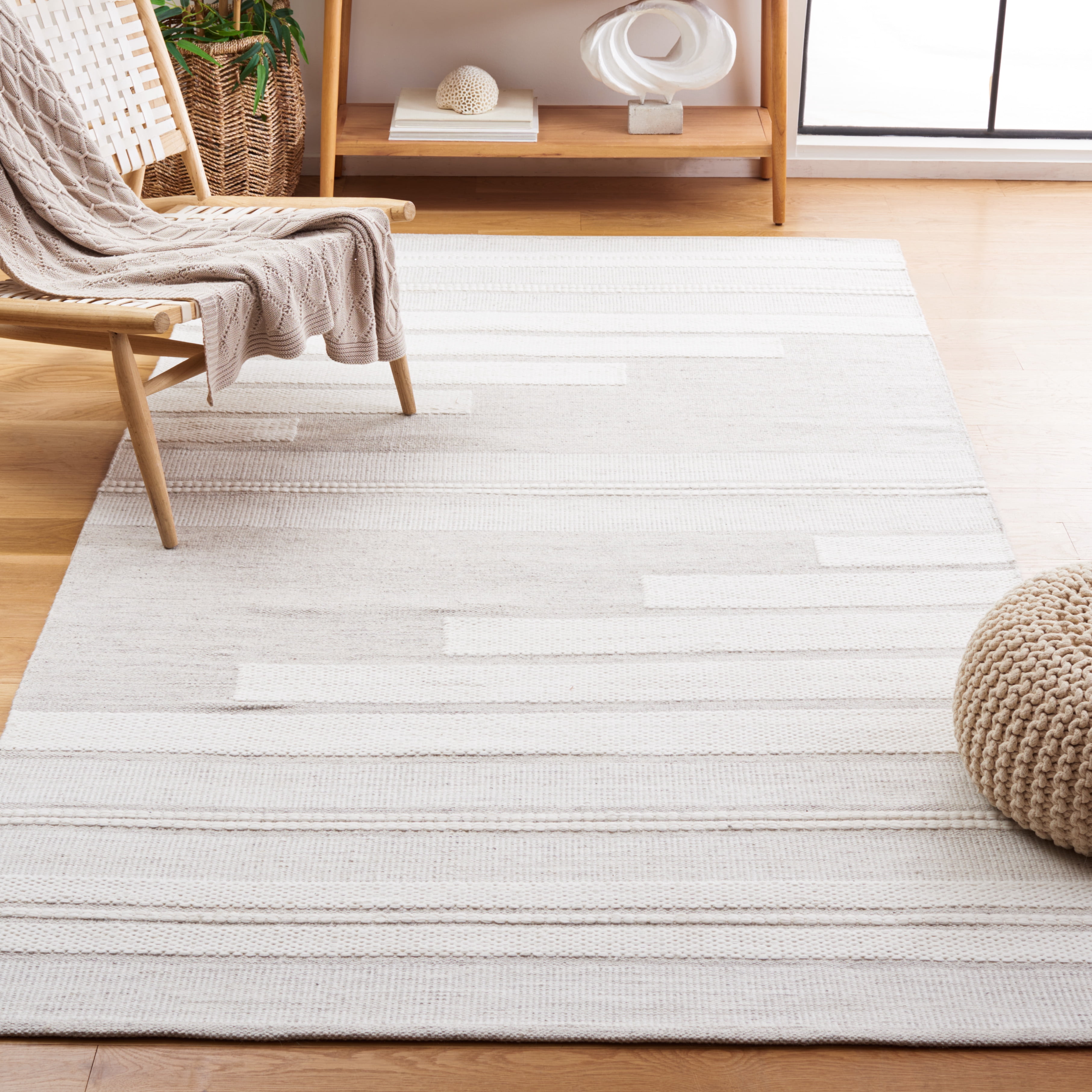 SAFAVIEH Kilim Adam Striped Polyester Area Rug, Ivory/Beige, 4' x 6'