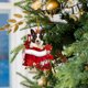 thumbnail image 4 of pstuiky Preciosa etiqueta navideña con flores y perro, adornos navideños, colgante para árbol de Navidad, decoración de árbol de Navidad estilo cabaña, árbol de Navidad verde, 4 of 4