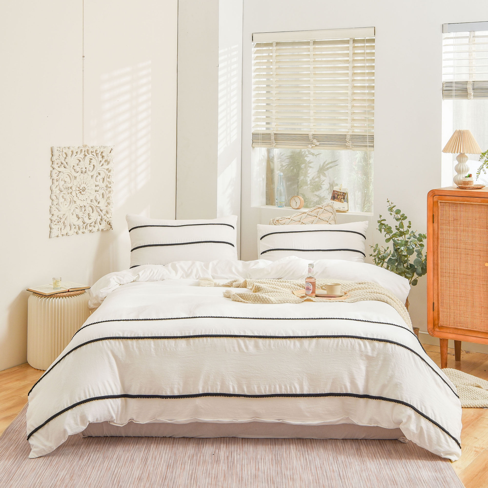 Move Over White Black Pom Poms Bedding Sets Twin Three Layer Black
