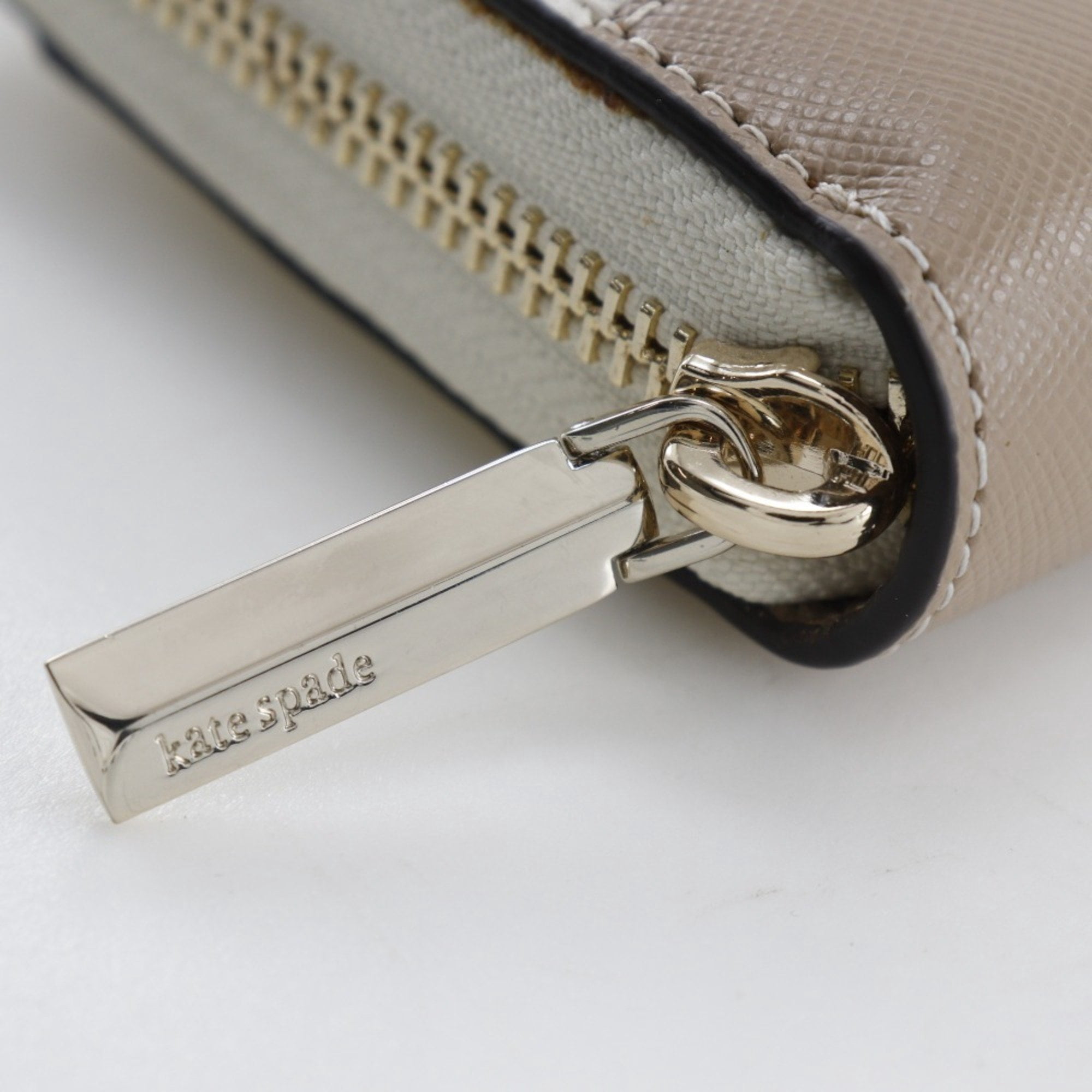 Pre-Owned Kate Spade Round Long Wallet Spencer Bicolor PWR00281 Leather White/Beige... (Good)