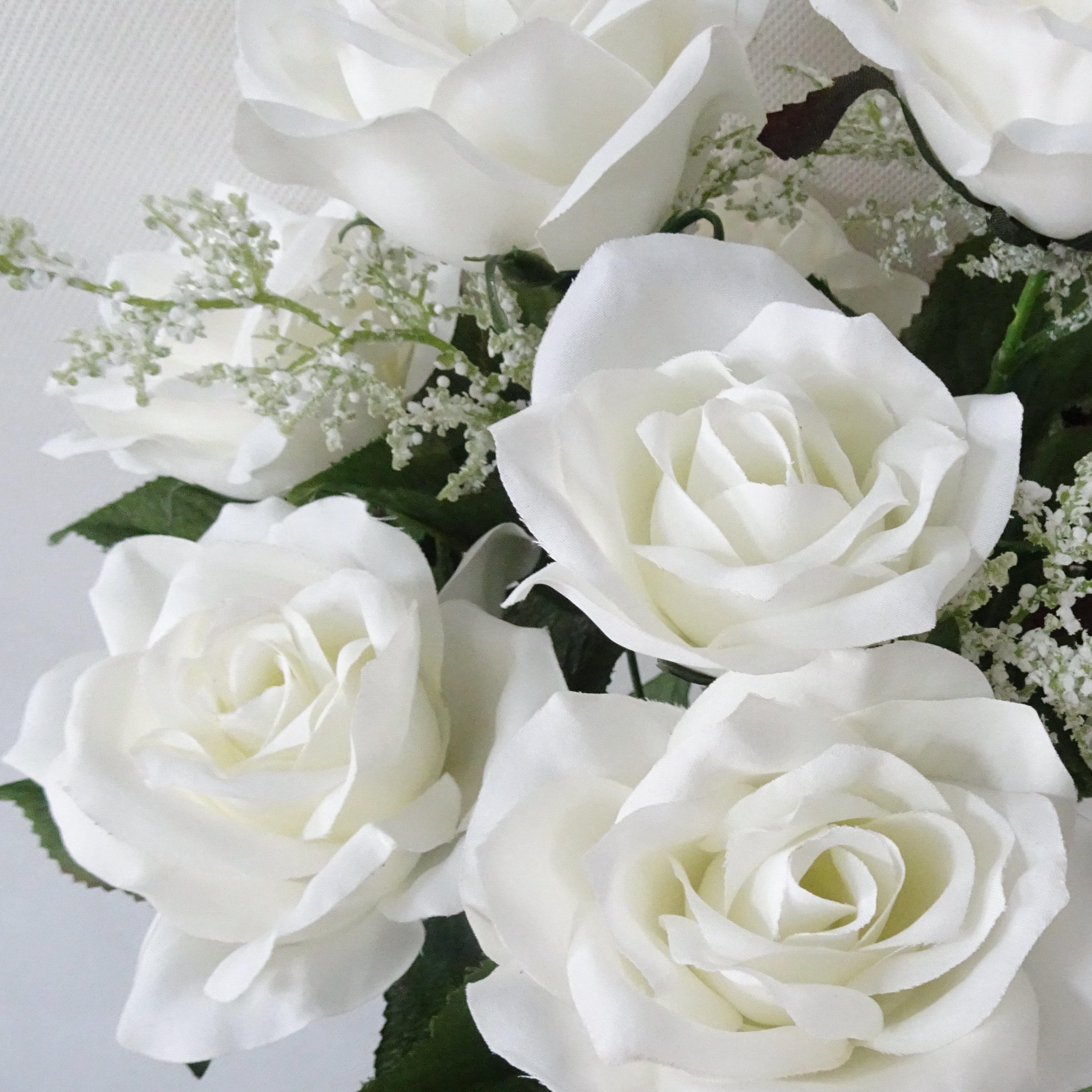 Mainstays 20” Artificial Silk White Rose Bouquet