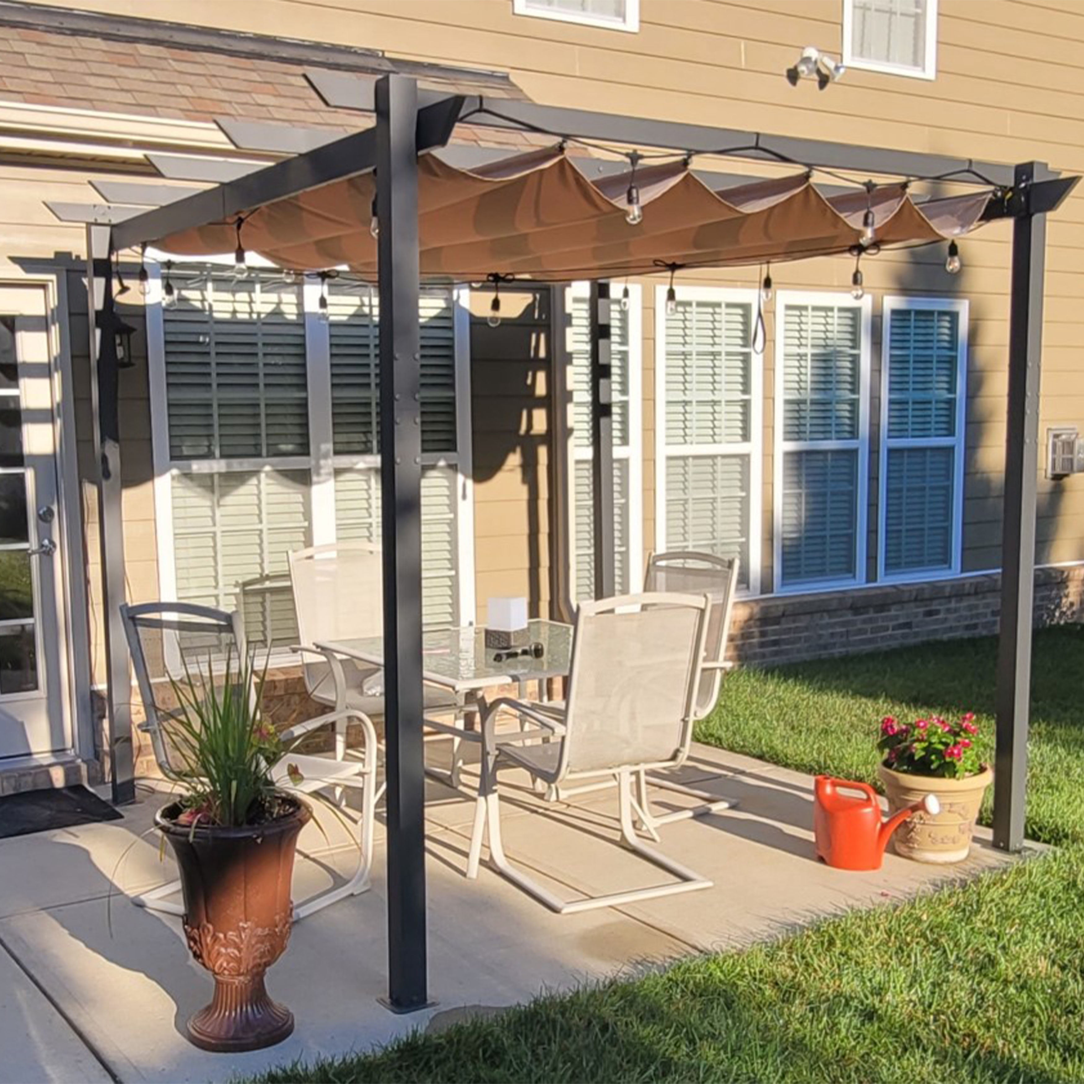 ALEKO PERGSAND Aluminum Outdoor Canopy Grape Trellis Pergola 9 x 9 ft Sand Color