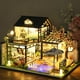 thumbnail image 4 of Casa miniatura con de accesorios para muebles creativa con jardín Villa con luz cubierta a prueba de polvo Casa CUTICAT Casa de muñecas artesanal, 4 of 8