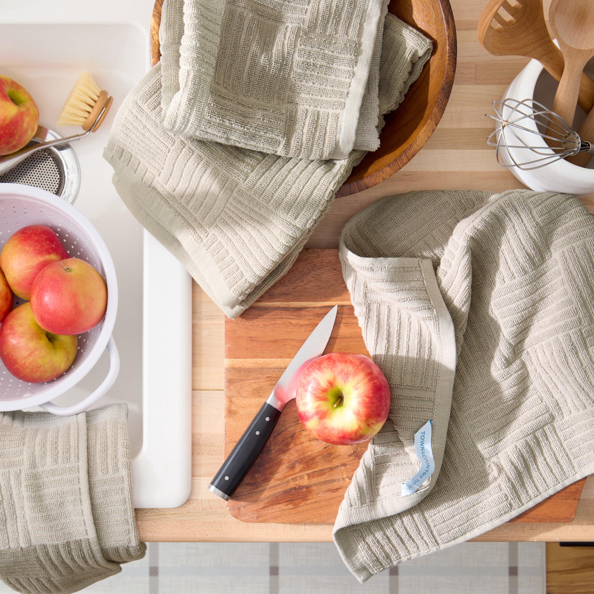 TOWN & COUNTRY BASICS Basketweave Antimicrobial Terrycloth Kitchen Towel 4-Pack Set, Absorbent 100% Cotton, Machine Washable, Beige, 16"x28"