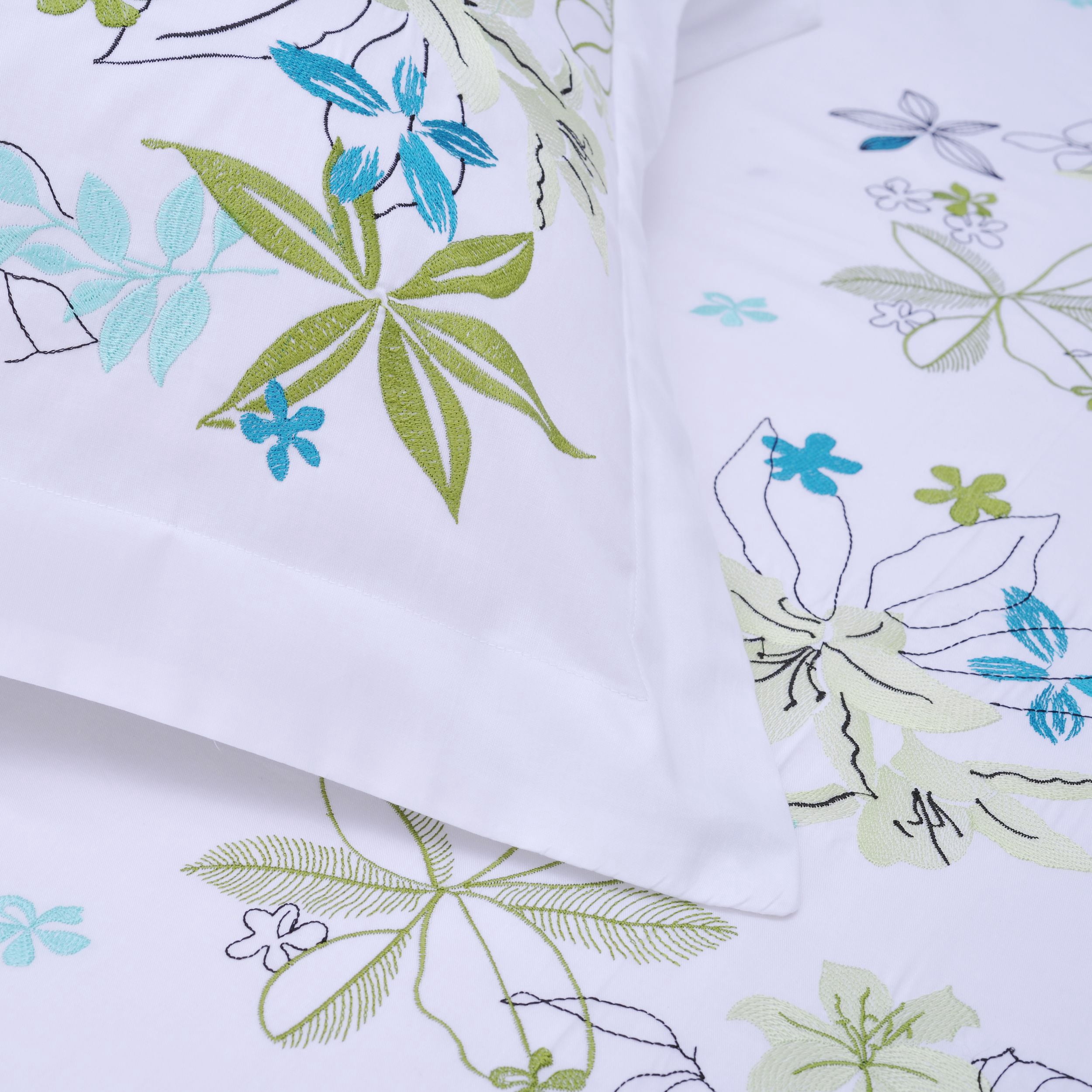 Superior Spring Blooms Duvet Cover Set, King/ Cal King, White
