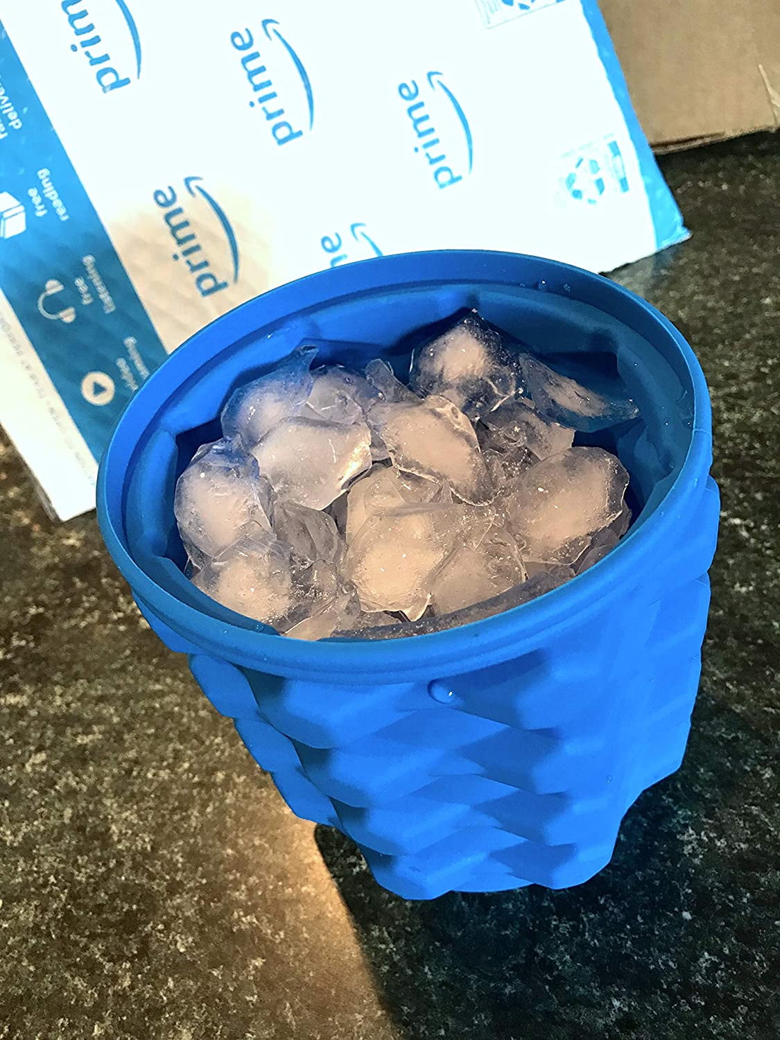 .com: New Ice Cube Maker Silicone Bucket Mold Cooler With Lid  Indoors/Outdoors Use Makes Small Nugget Ice Chips for Soft Drinks Beverage  Wine Beer Whiskey Cocktail Safe Healthy BPA Free Ice Tray