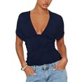 thumbnail image 2 of Top corto liso de verano para mujer, sin mangas, con escote en V profundo, corte ajustado, ideal para fiestas y playa., 2 of 7