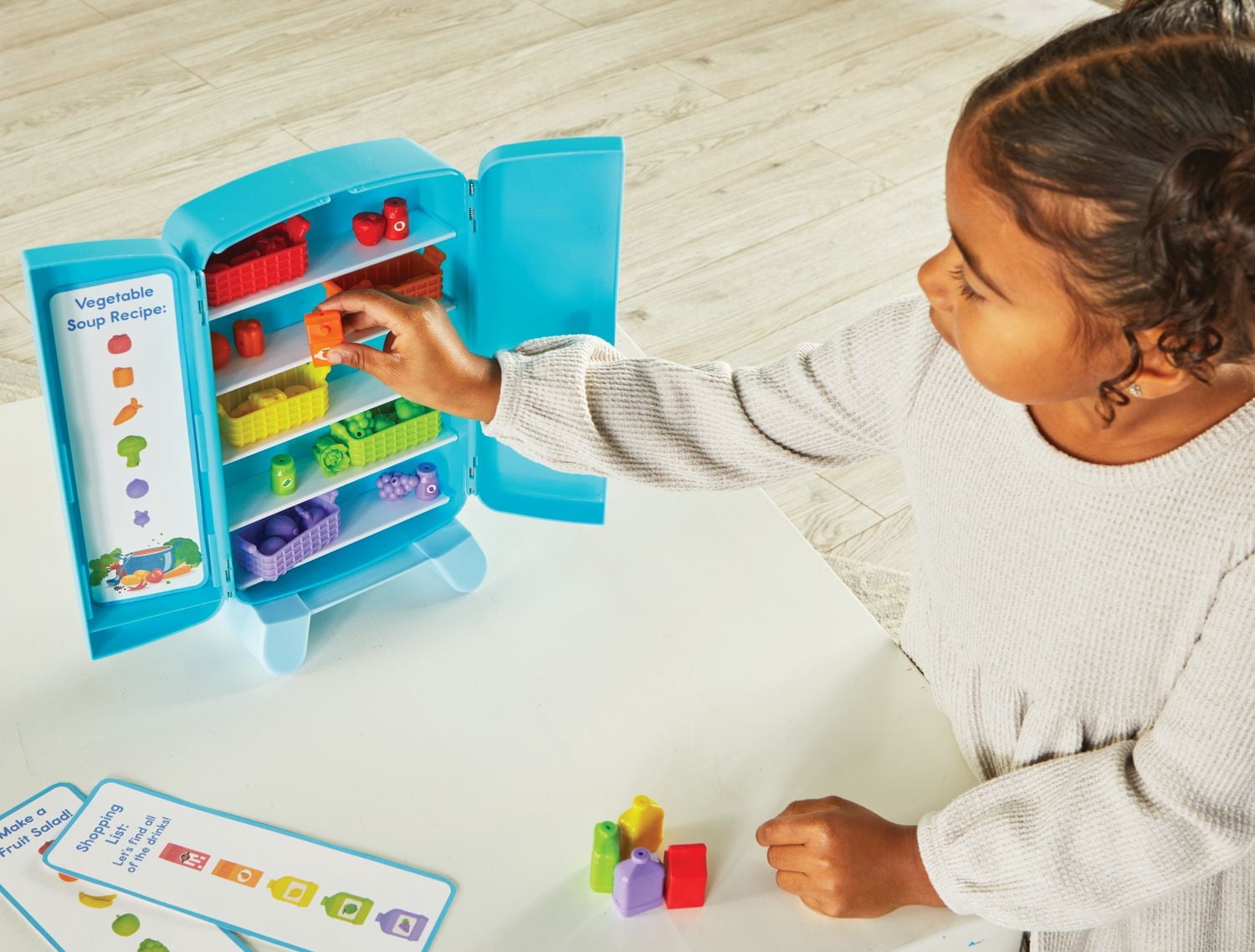 Learning Resources Sorting Snacks Mini Fridge ,51 Pieces, Ages 3+, Toddler Toys, Educational Toys, snack toys,plastic food toys,kids kitchen accessories, This mini fridge