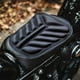 thumbnail image 1 of Funda de cojín para asiento de motocicleta con amortiguación de impactos, aislamiento térmico y protección solar, cojín de asiento para todas las estaciones, cojín de asiento de motocicleta de plástic, 1 of 6