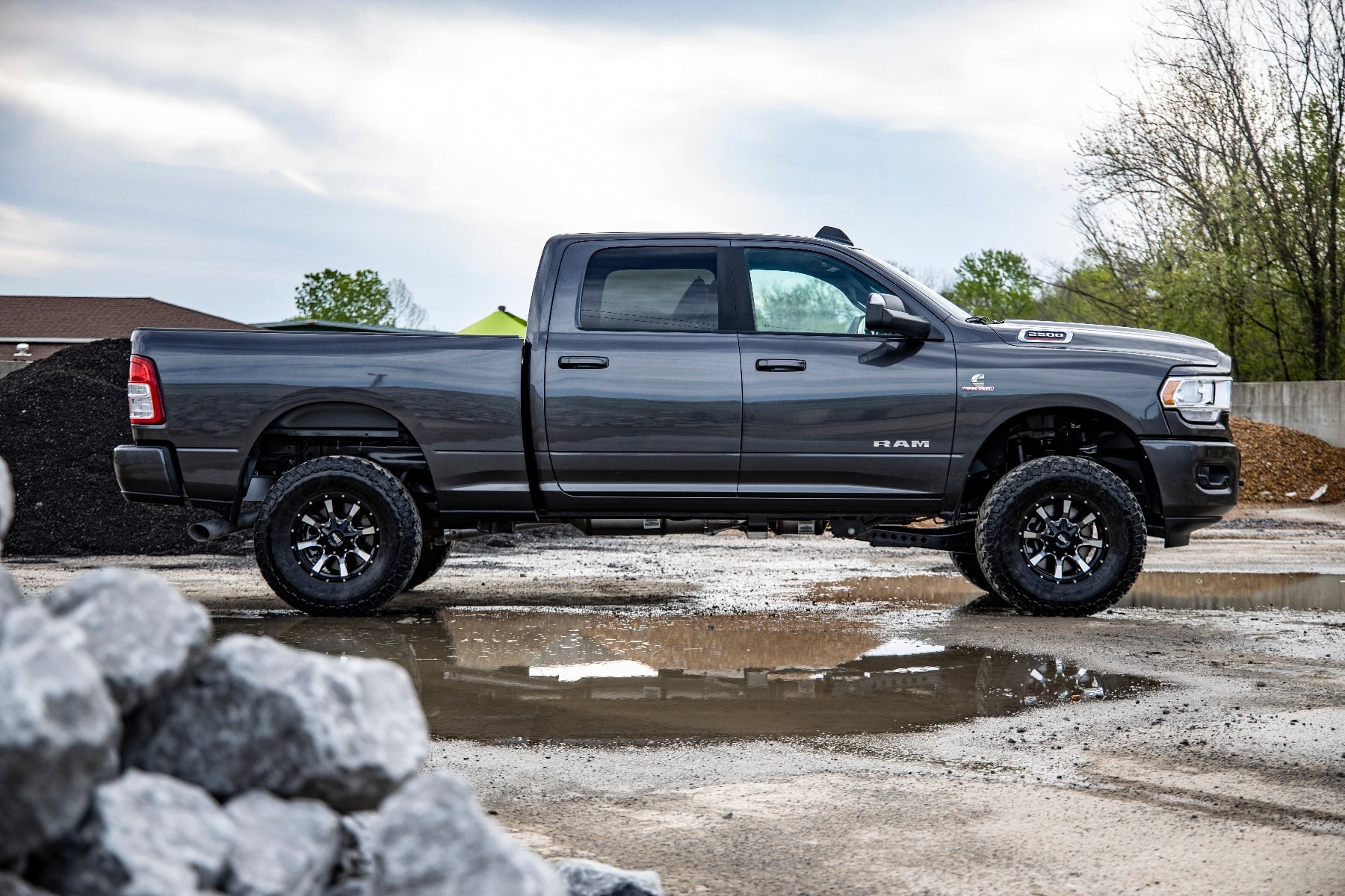 Rough Country 2.5" Leveling Kit for 14-22 Ram 2500