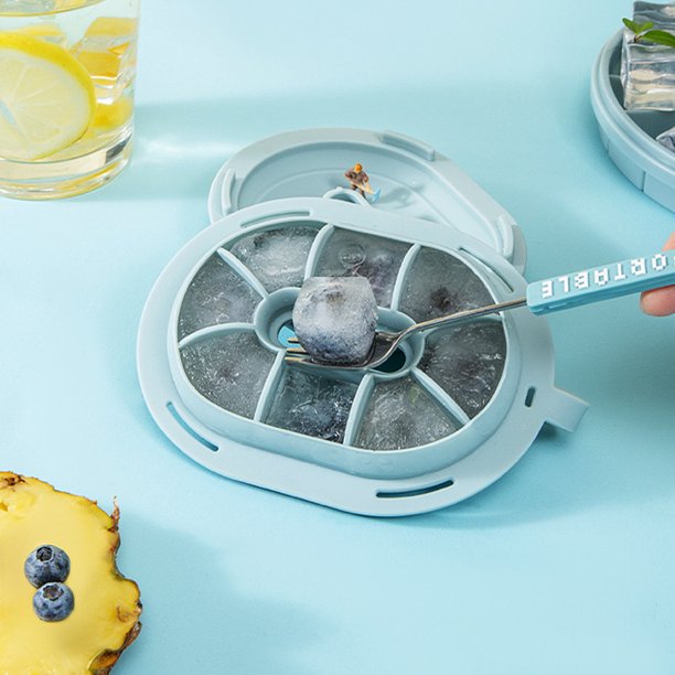Una persona disfruta del molde de silicona para hielo, caja de almacenamiento de hielo congelado hecha en casa, máquina de hielo con tapa, máquina de hielo congelada rápidamente Wmkox8yii hjk4720