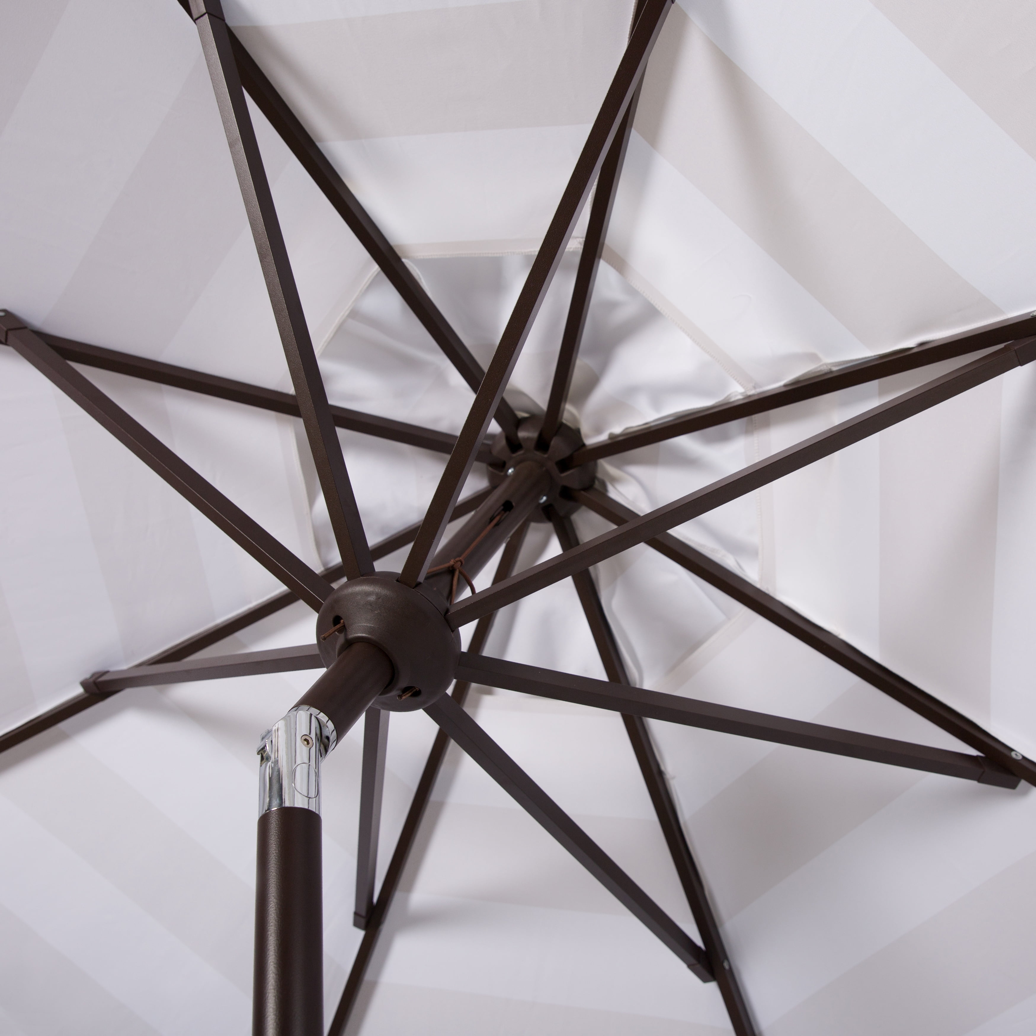 SAFAVIEH Vienna 11' Market Crank Round Patio Umbrella, Beige/White