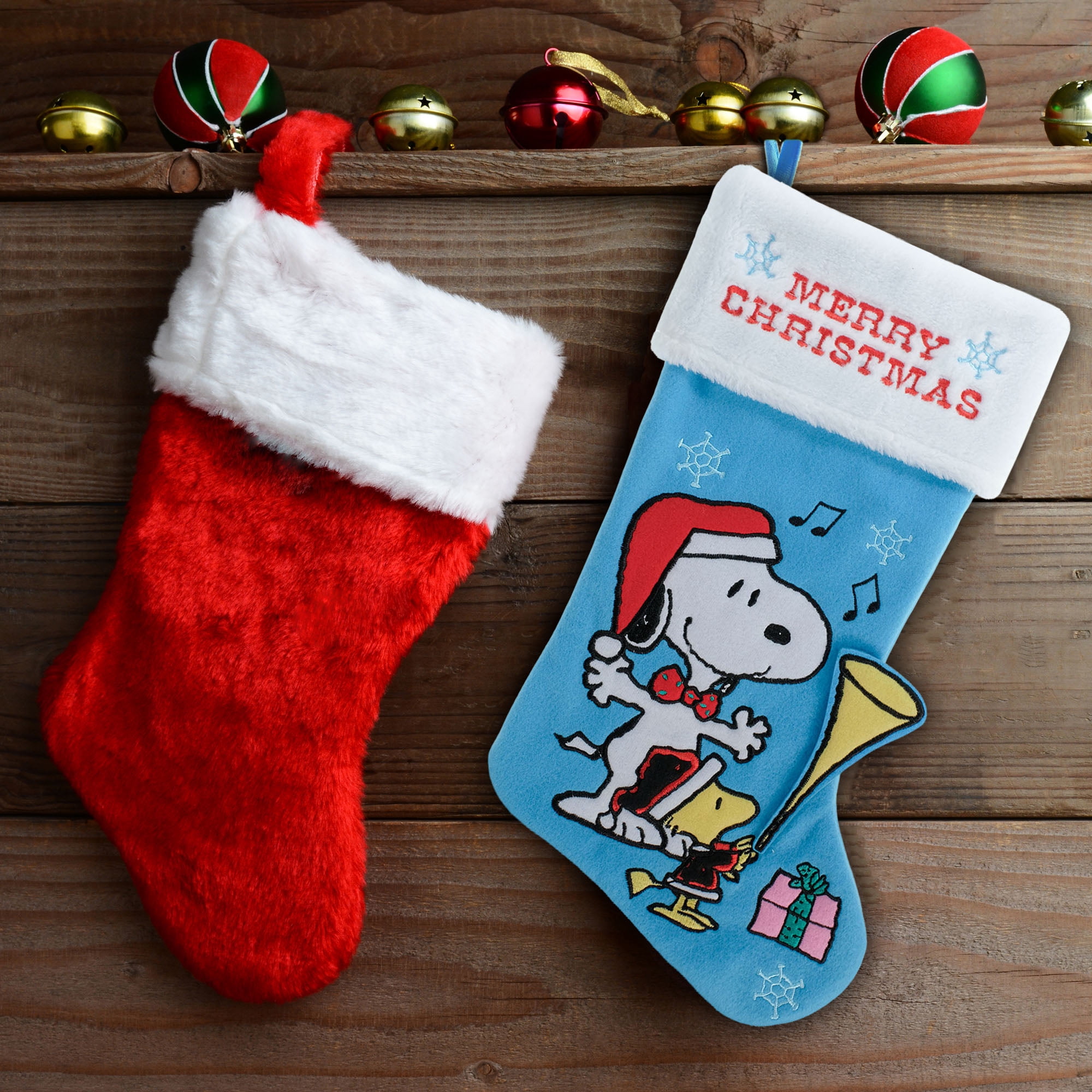 Peanuts Snoopy Christmas Applique Stocking – 20 Inch Holiday Mantel Display