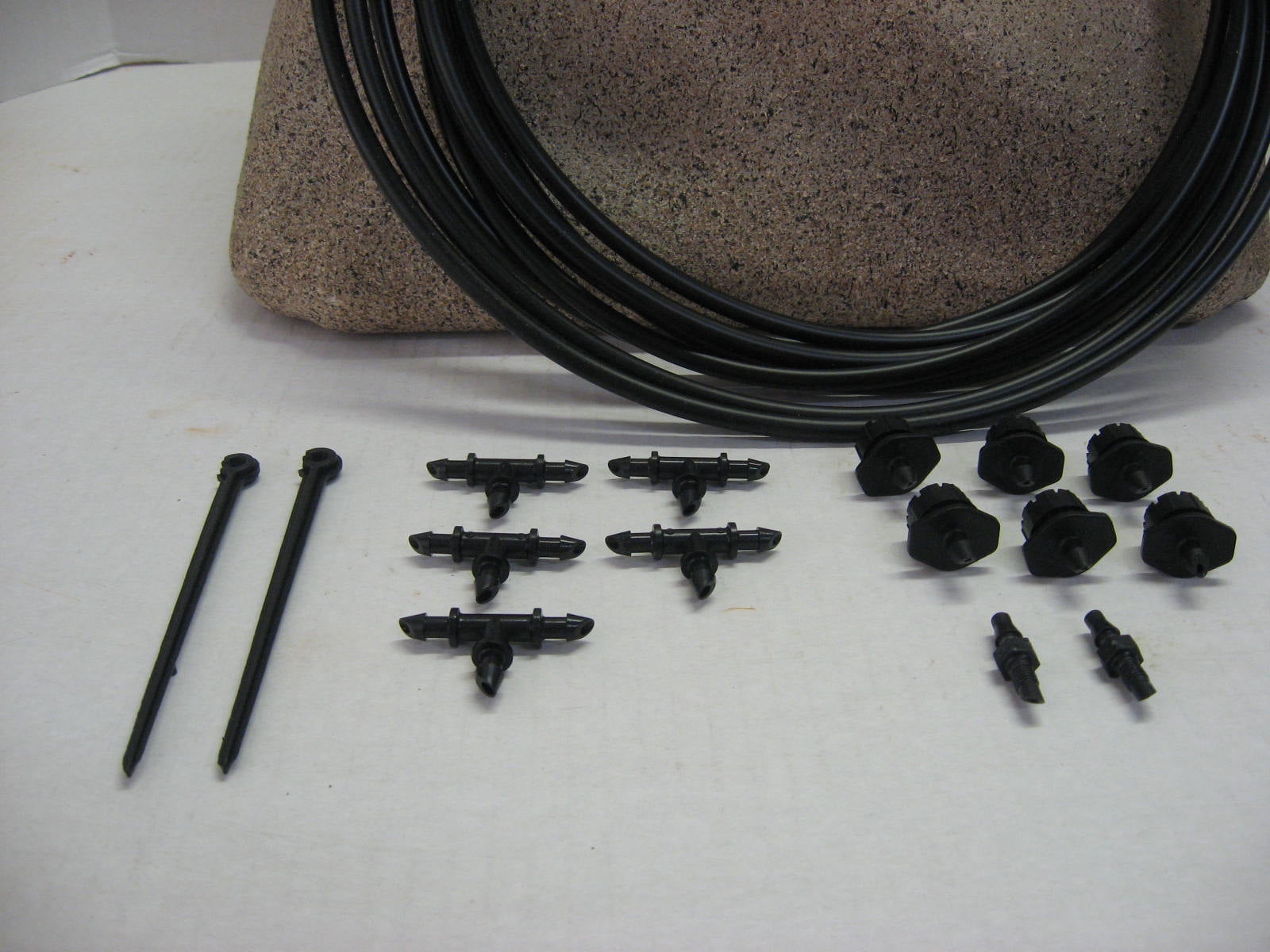 Watering Rock Portable Automatic Irrigation Drip System Sandstone