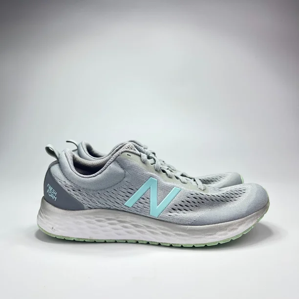 New Balance Fresh Foam Arishi V3 Athletic Running Shoes Sneakers Women Size 9.5