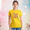 thumbnail image 3 of Playera La Mamá Más Bonita con Estilo Acuarela – Diseño Dulce y Femenino Color Amarillo Talla Mediana Marca Emil SaEs, 3 of 4