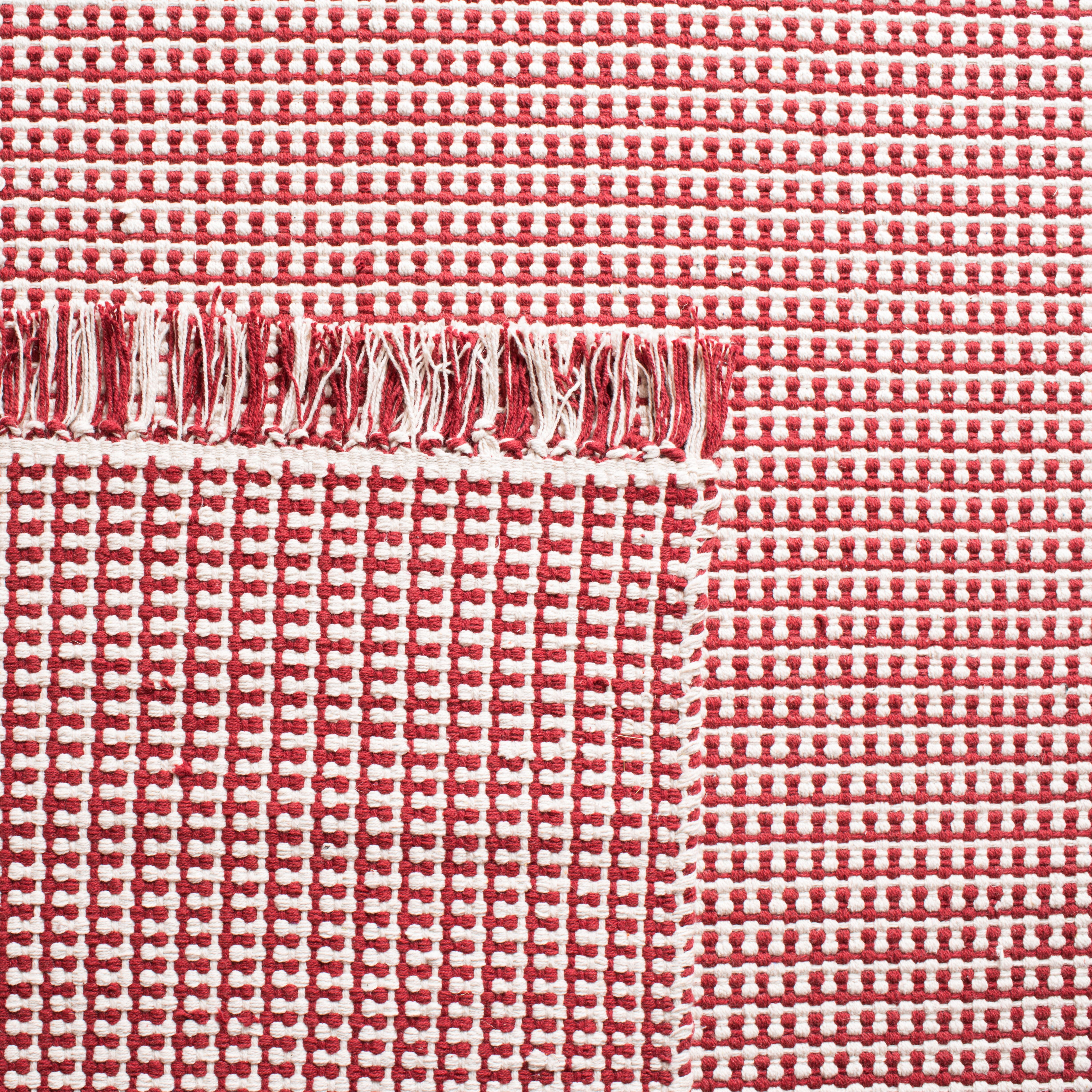 SAFAVIEH Montauk Patton Geometric Cotton Area Rug, Ivory/Red, 4' x 4' Round