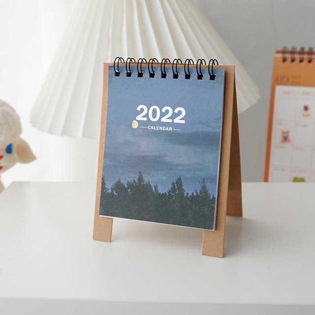CAROOTU Mini Desk Calendar 2022 Arts Creative DIY Mini Calendar Cartoon Desktop Ornament Monthly Calendar