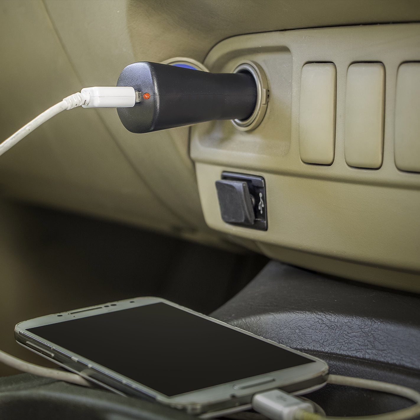 Direkt-Tek On-The-Go Mobile Accessory Kit for iOS Devices, Micro USB to Lightning Adaptor, Cigarette Lighter Adaptor, In-Ear Headphones
