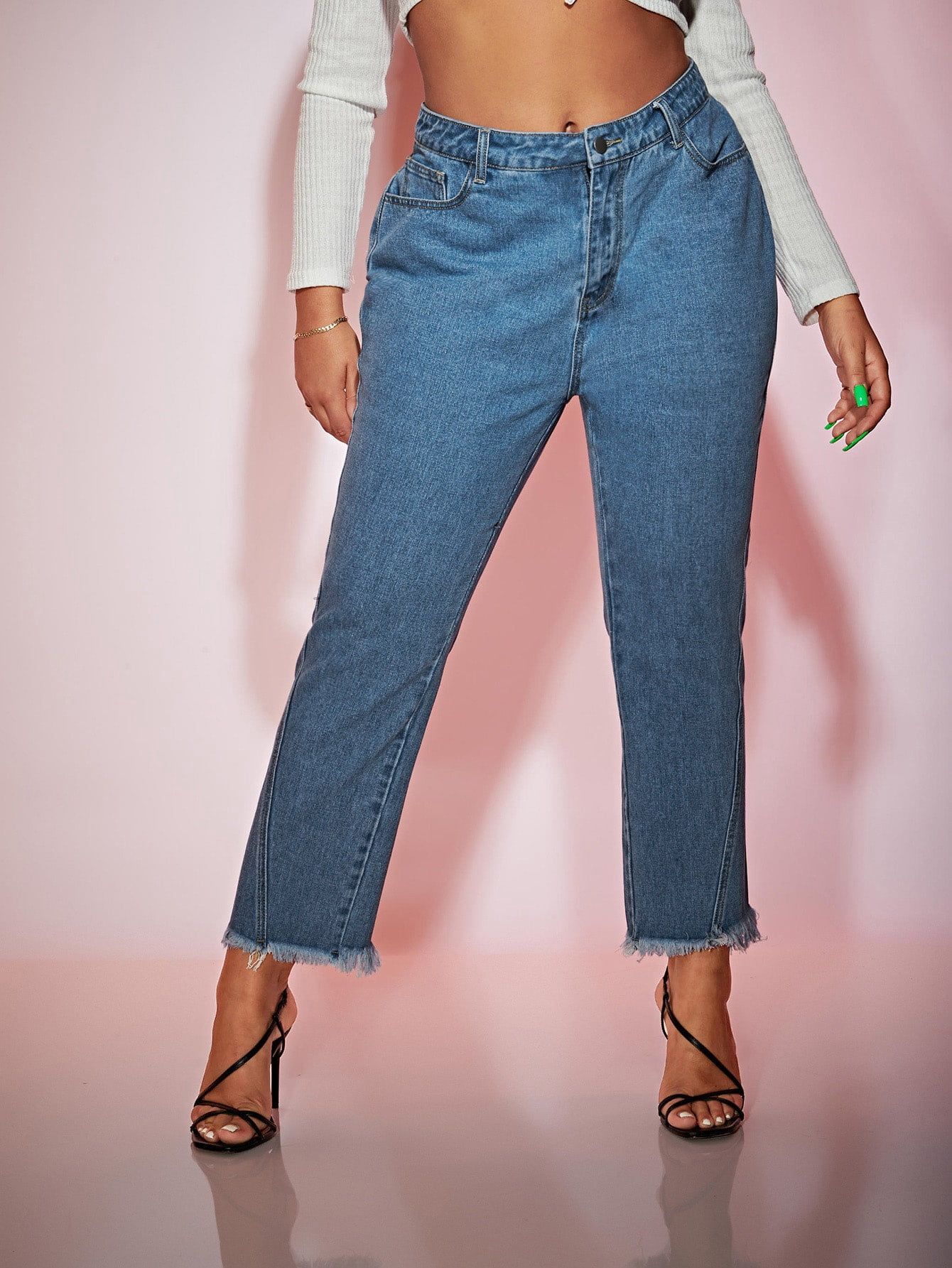 Women's Plus Raw Hem Straight Leg Jeans 