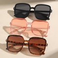thumbnail image 3 of Gafas De Sol clásicas para hombre y mujer, lentes con espejo UV400, 3 pares, 3 of 5